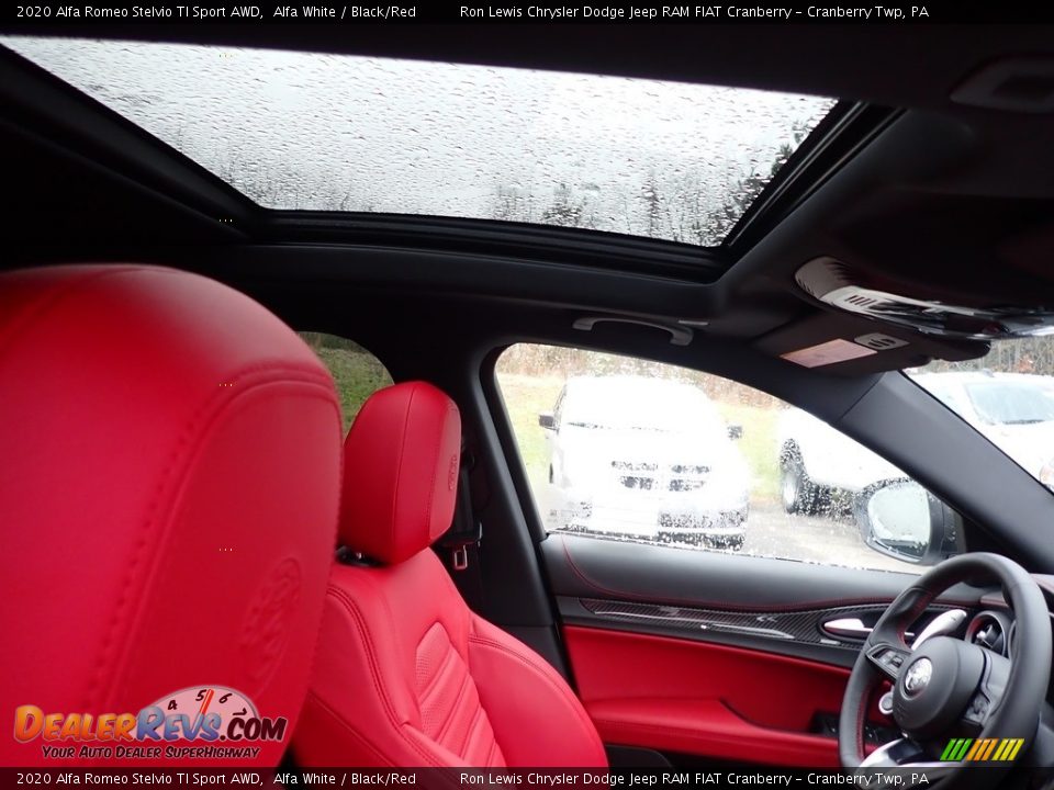 2020 Alfa Romeo Stelvio TI Sport AWD Alfa White / Black/Red Photo #12