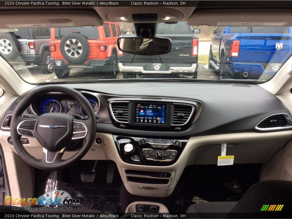 2020 Chrysler Pacifica Touring Billet Silver Metallic / Alloy/Black Photo #12