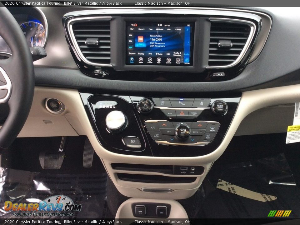 2020 Chrysler Pacifica Touring Billet Silver Metallic / Alloy/Black Photo #13