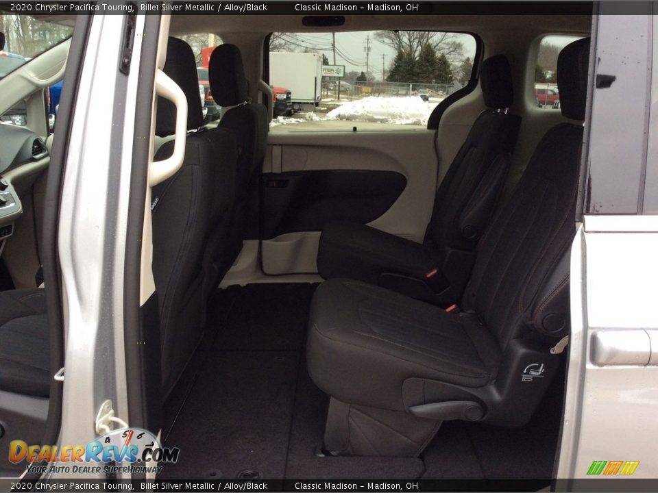 2020 Chrysler Pacifica Touring Billet Silver Metallic / Alloy/Black Photo #16