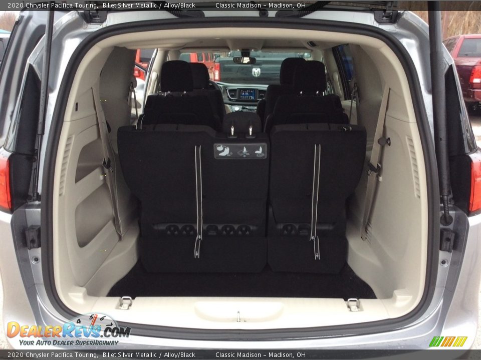 2020 Chrysler Pacifica Touring Billet Silver Metallic / Alloy/Black Photo #18