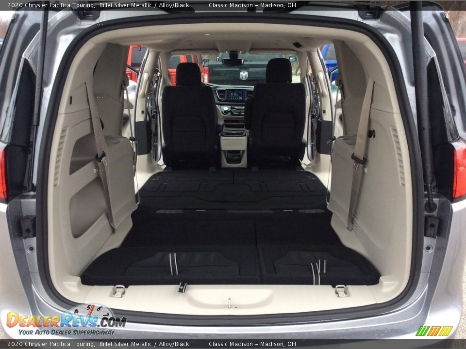 2020 Chrysler Pacifica Touring Billet Silver Metallic / Alloy/Black Photo #20