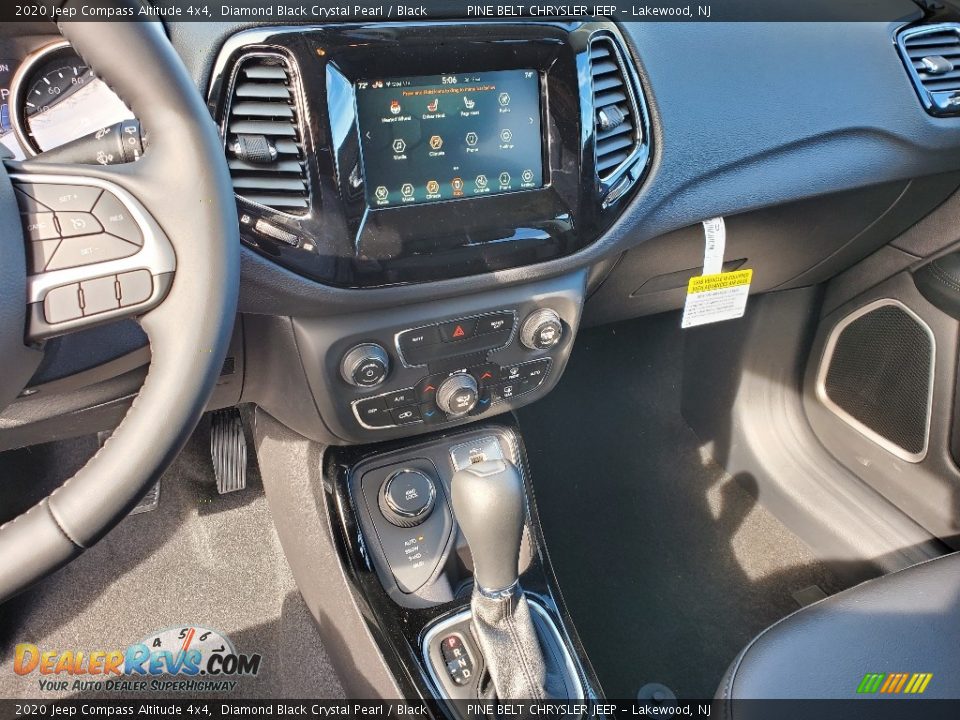 2020 Jeep Compass Altitude 4x4 Diamond Black Crystal Pearl / Black Photo #10