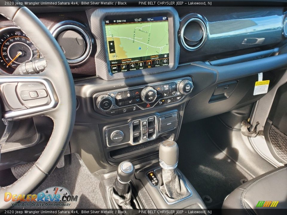 2020 Jeep Wrangler Unlimited Sahara 4x4 Shifter Photo #10