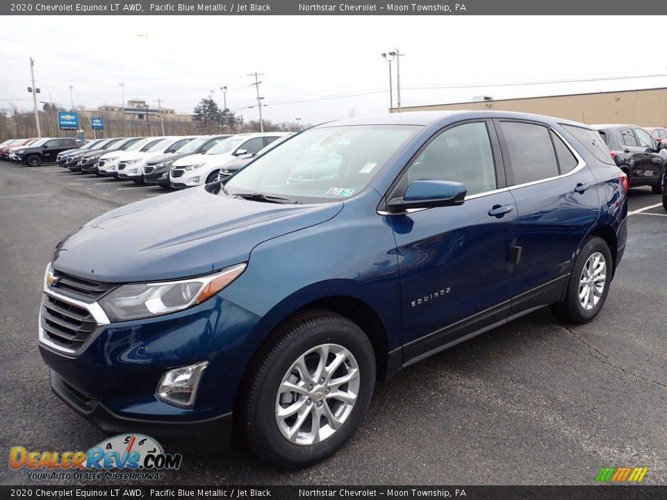 Front 3/4 View of 2020 Chevrolet Equinox LT AWD Photo #1