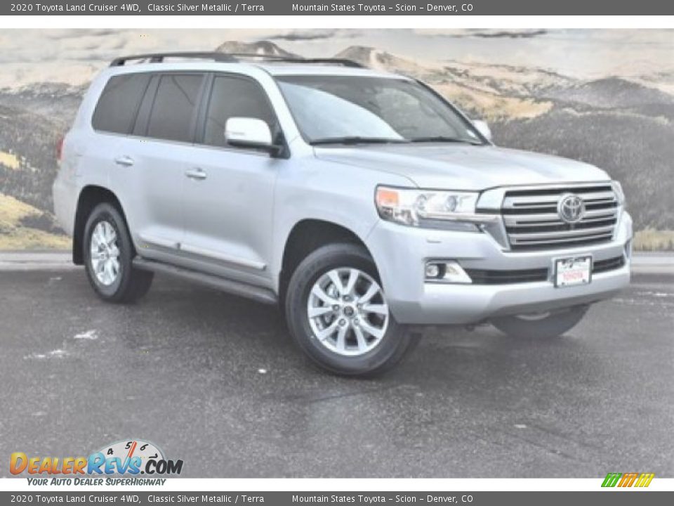 Front 3/4 View of 2020 Toyota Land Cruiser 4WD Photo #1