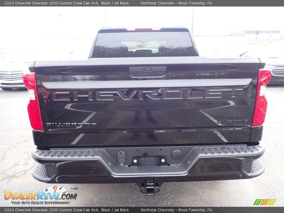 2020 Chevrolet Silverado 1500 Custom Crew Cab 4x4 Black / Jet Black Photo #4