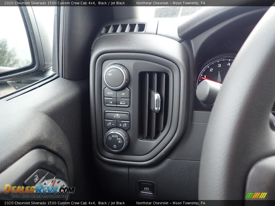 2020 Chevrolet Silverado 1500 Custom Crew Cab 4x4 Black / Jet Black Photo #20