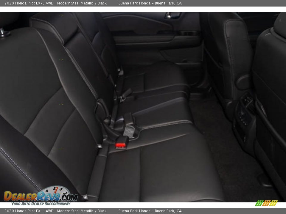 2020 Honda Pilot EX-L AWD Modern Steel Metallic / Black Photo #31