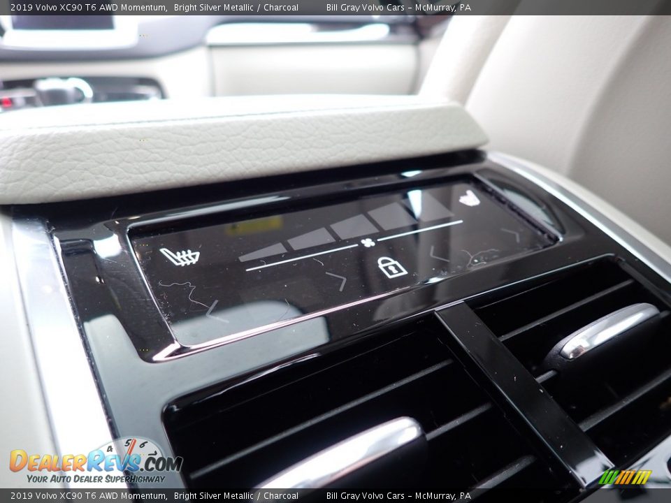 2019 Volvo XC90 T6 AWD Momentum Bright Silver Metallic / Charcoal Photo #15