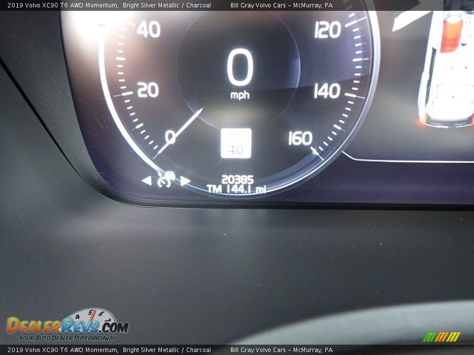 2019 Volvo XC90 T6 AWD Momentum Bright Silver Metallic / Charcoal Photo #25