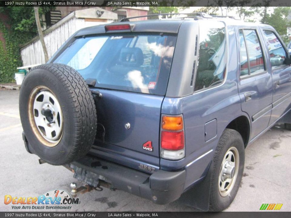 1997 Isuzu Rodeo LS 4x4 Stratus Blue Mica / Gray Photo #12