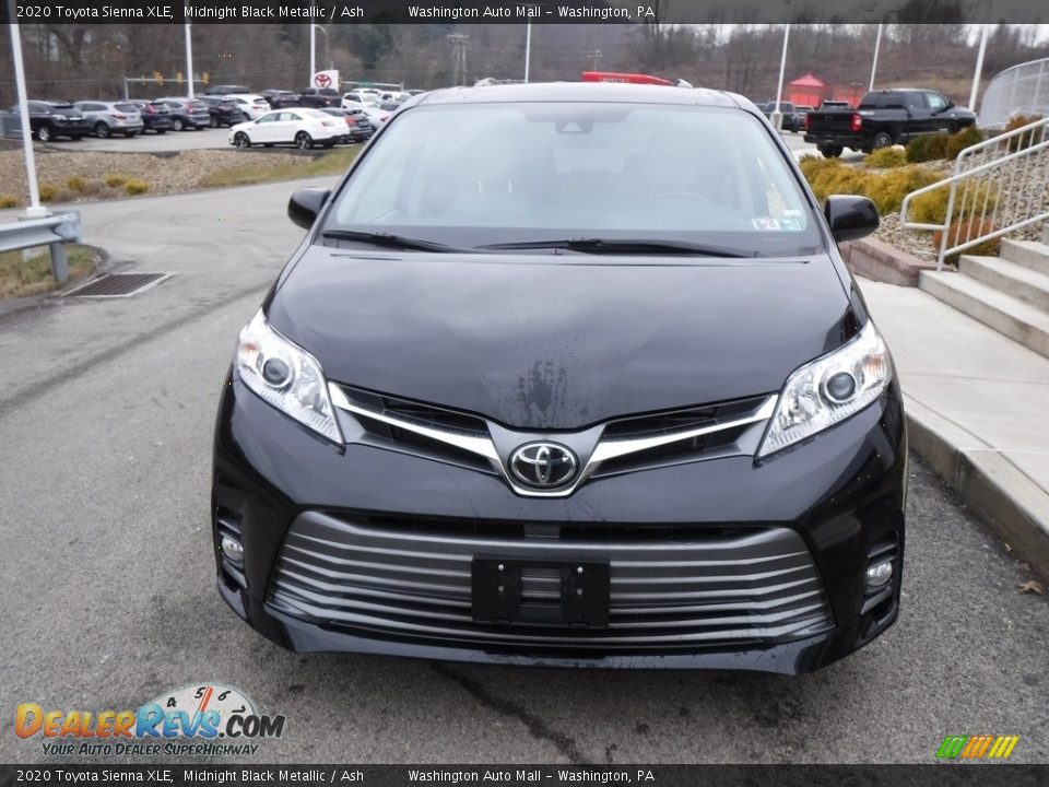 2020 Toyota Sienna XLE Midnight Black Metallic / Ash Photo #5
