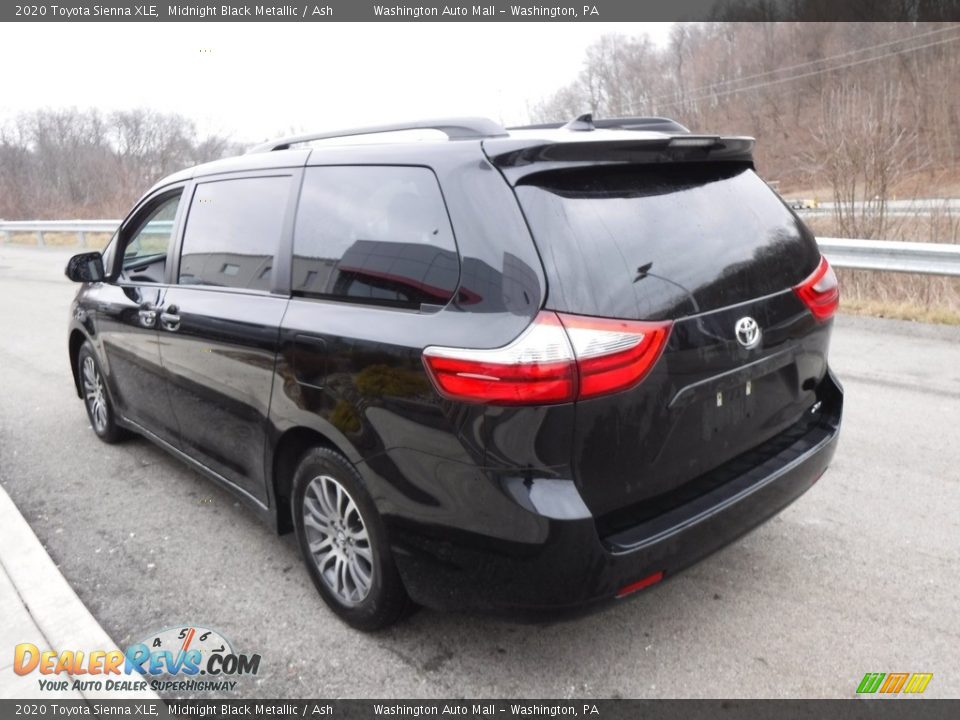 2020 Toyota Sienna XLE Midnight Black Metallic / Ash Photo #7