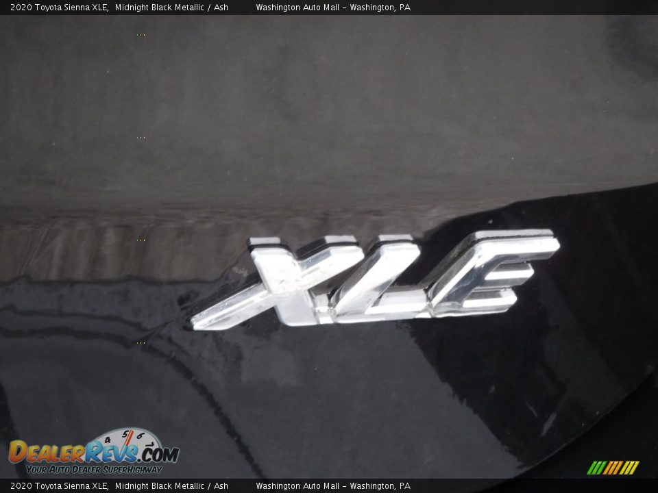 2020 Toyota Sienna XLE Midnight Black Metallic / Ash Photo #9