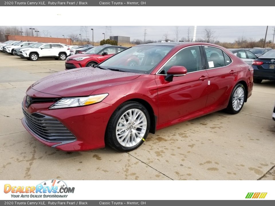 2020 Toyota Camry XLE Ruby Flare Pearl / Black Photo #1