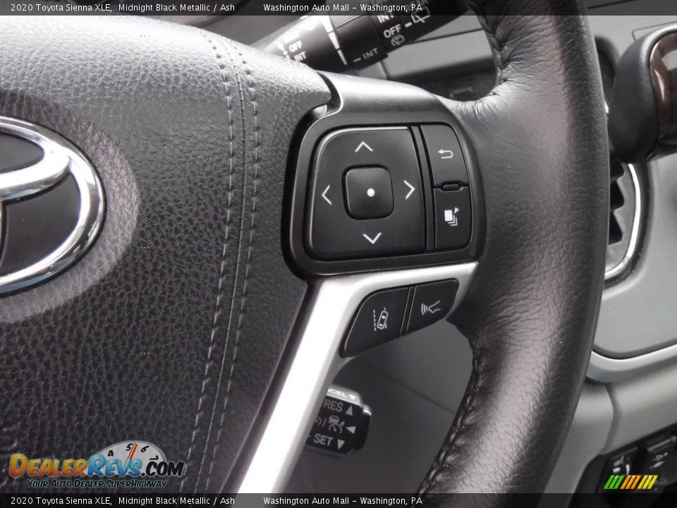 2020 Toyota Sienna XLE Midnight Black Metallic / Ash Photo #22