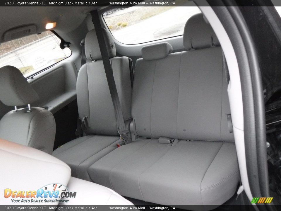 2020 Toyota Sienna XLE Midnight Black Metallic / Ash Photo #25