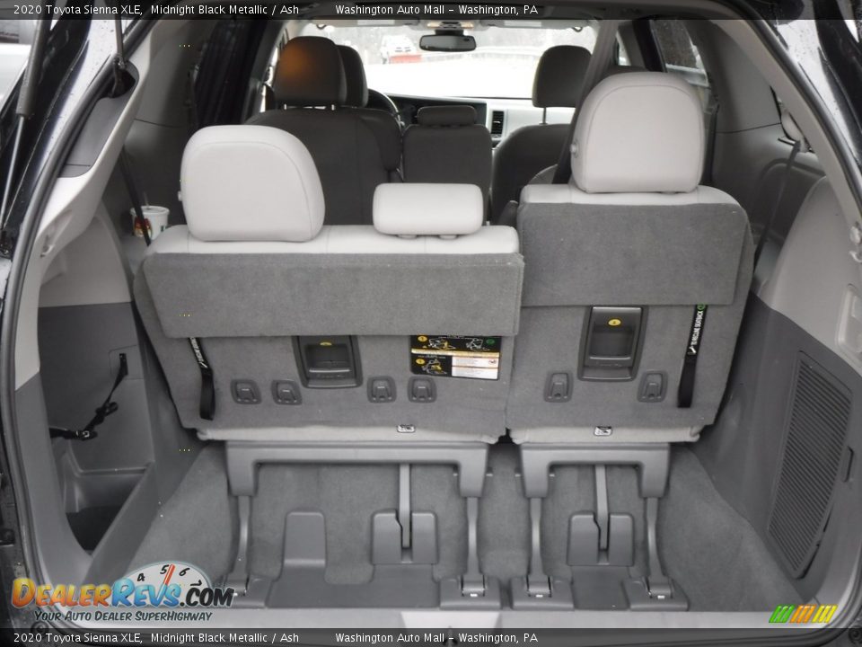 2020 Toyota Sienna XLE Midnight Black Metallic / Ash Photo #26