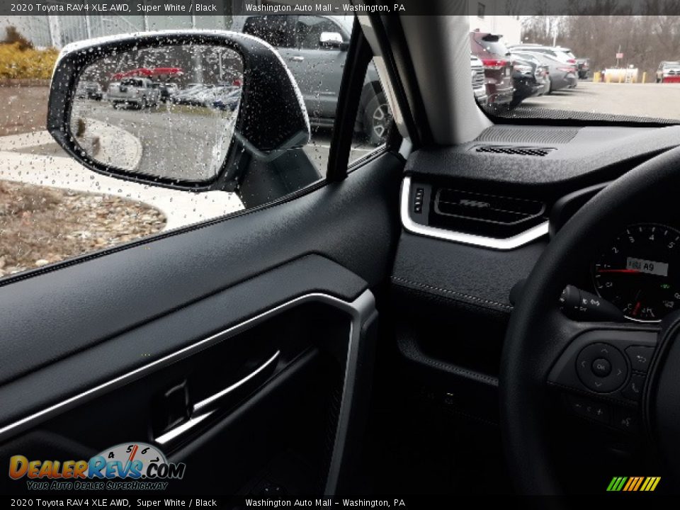 2020 Toyota RAV4 XLE AWD Super White / Black Photo #7