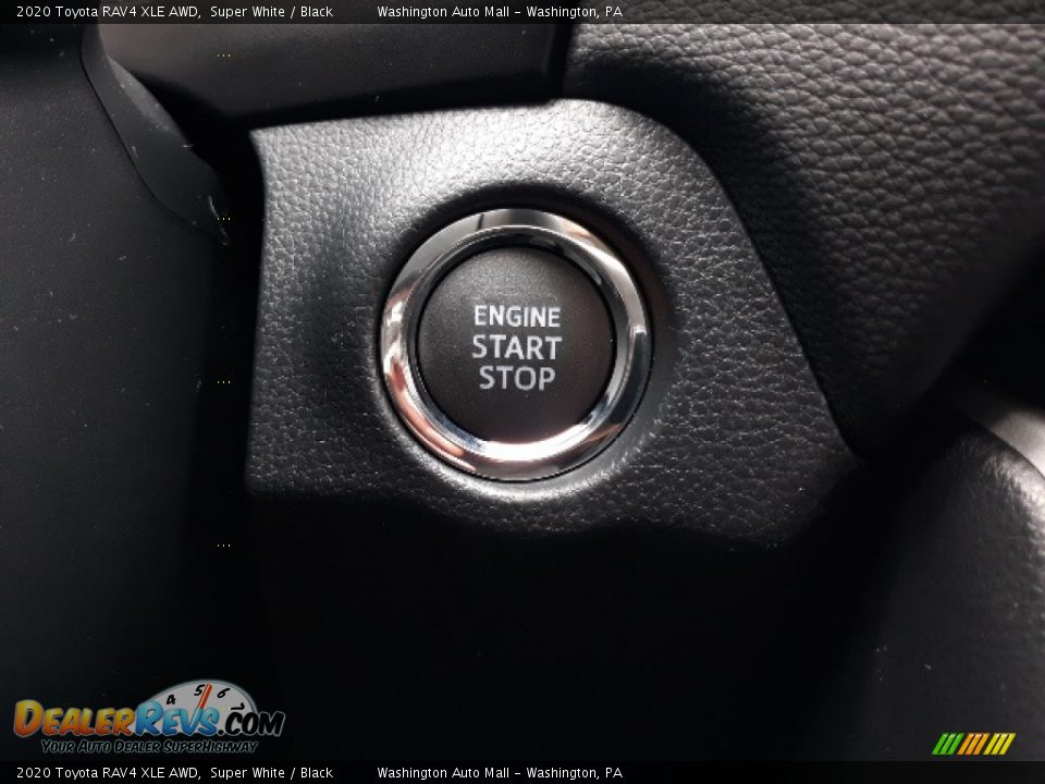 2020 Toyota RAV4 XLE AWD Super White / Black Photo #10