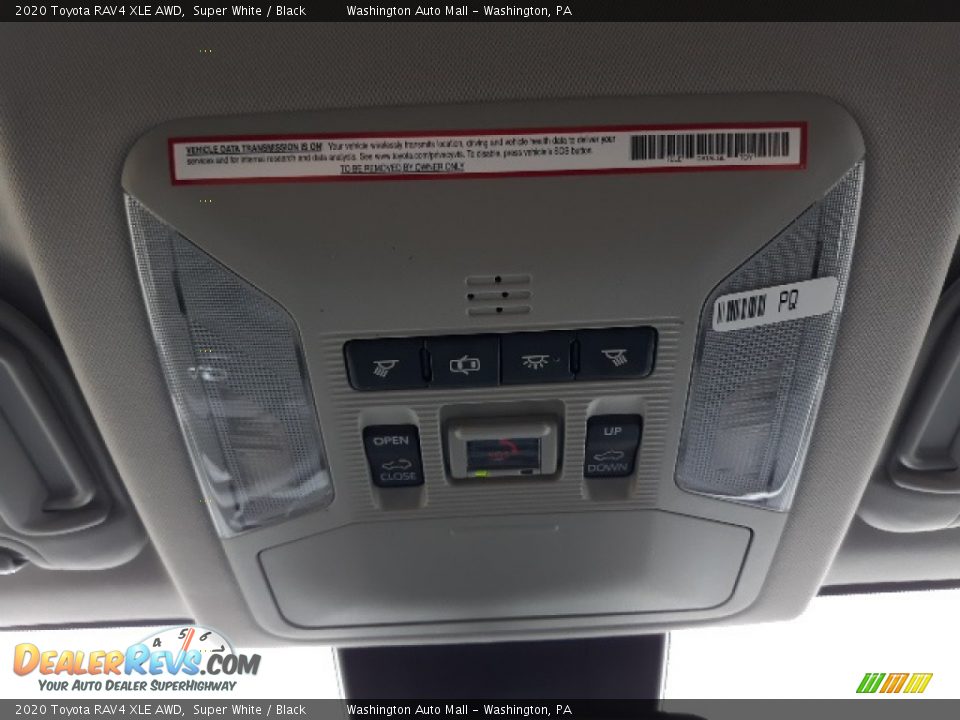 2020 Toyota RAV4 XLE AWD Super White / Black Photo #17