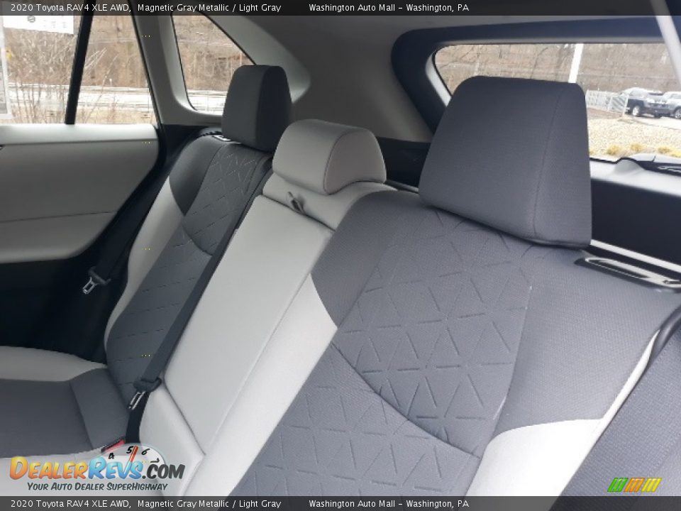2020 Toyota RAV4 XLE AWD Magnetic Gray Metallic / Light Gray Photo #33