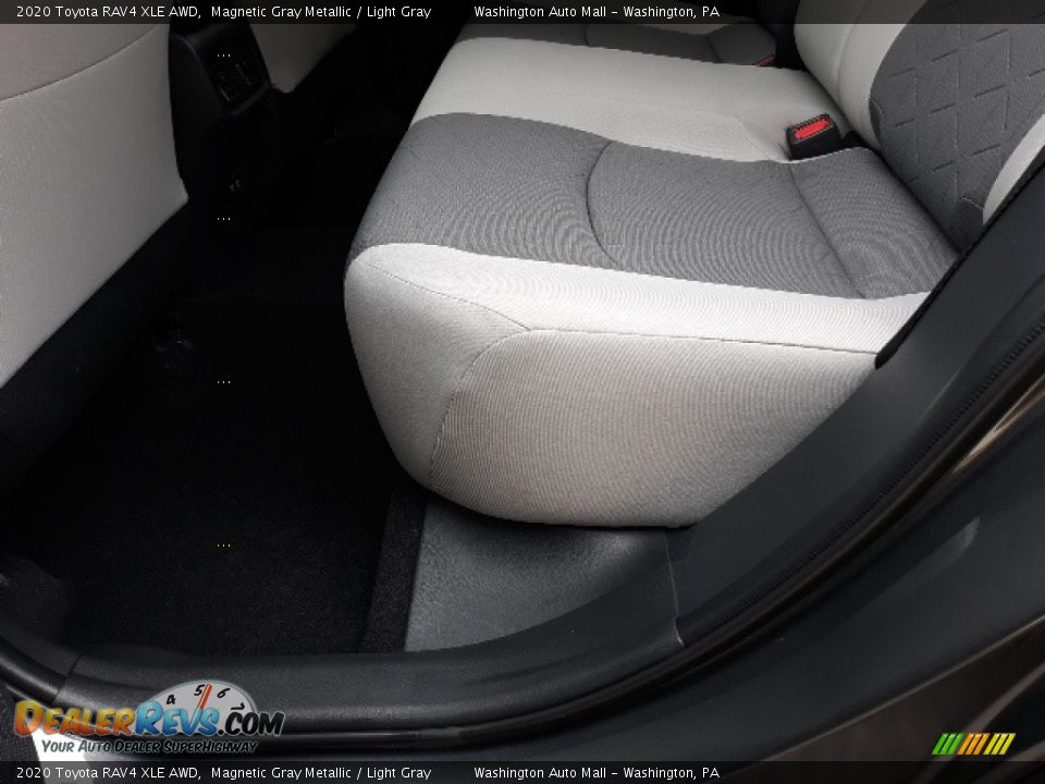 2020 Toyota RAV4 XLE AWD Magnetic Gray Metallic / Light Gray Photo #34