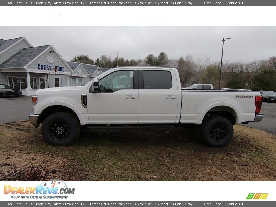 2020 Ford F250 Super Duty Lariat Crew Cab 4x4 Tremor Off-Road Package Oxford White / Medium Earth Gray Photo #4