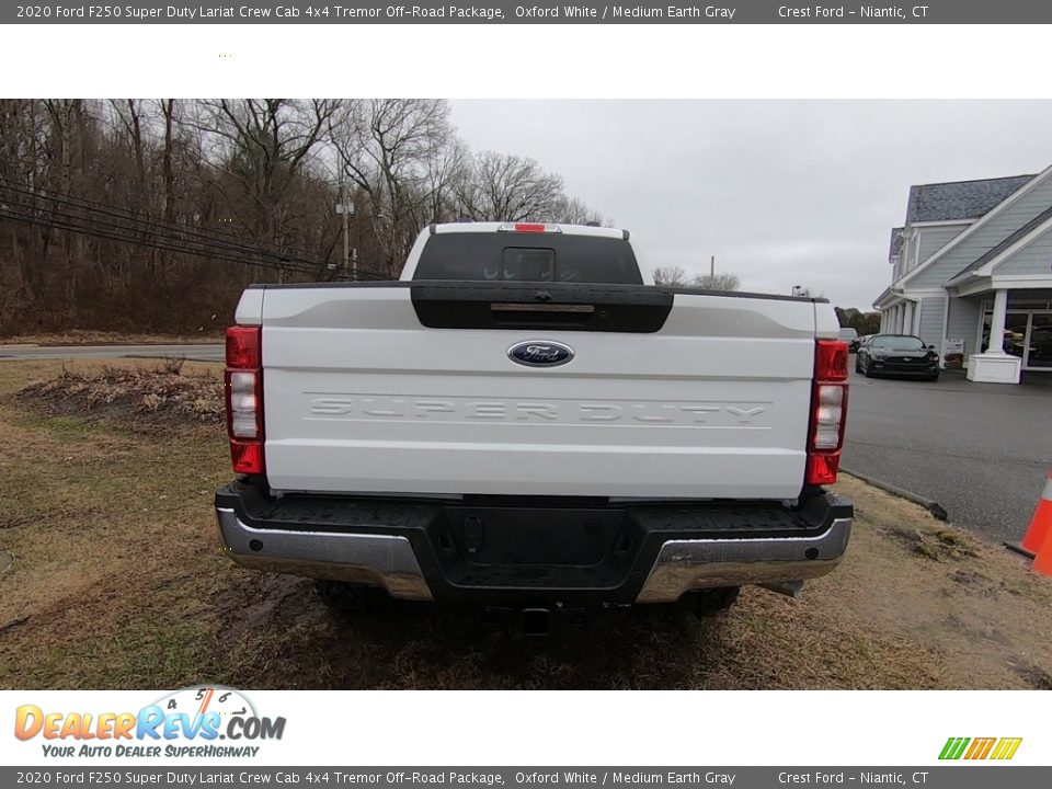 2020 Ford F250 Super Duty Lariat Crew Cab 4x4 Tremor Off-Road Package Oxford White / Medium Earth Gray Photo #6