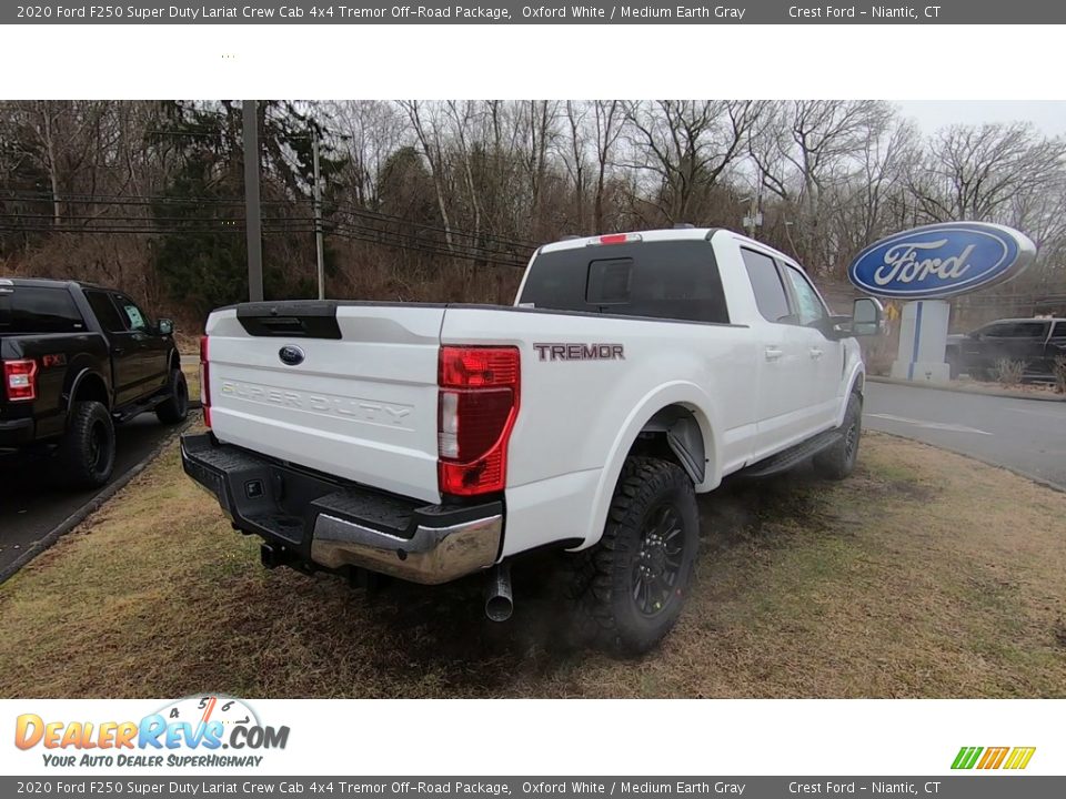 2020 Ford F250 Super Duty Lariat Crew Cab 4x4 Tremor Off-Road Package Oxford White / Medium Earth Gray Photo #7