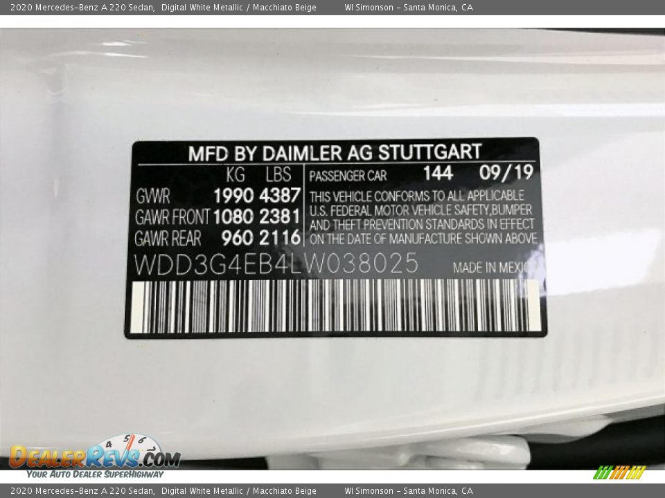2020 Mercedes-Benz A 220 Sedan Digital White Metallic / Macchiato Beige Photo #11