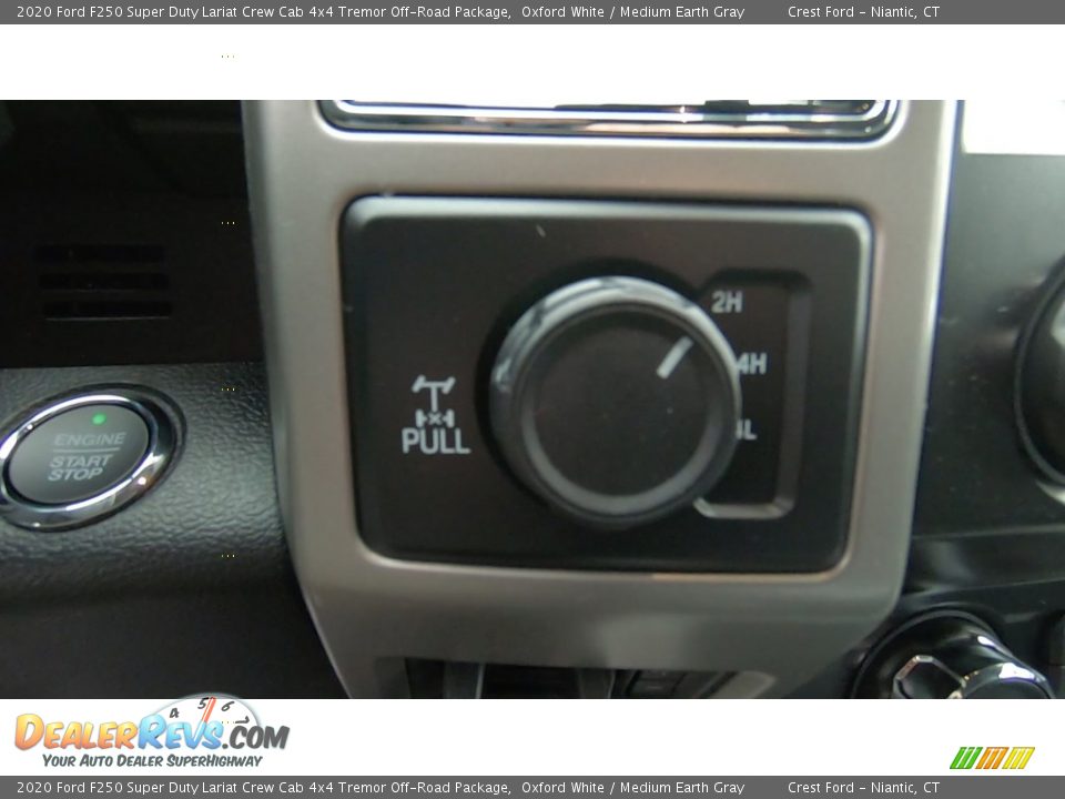 2020 Ford F250 Super Duty Lariat Crew Cab 4x4 Tremor Off-Road Package Oxford White / Medium Earth Gray Photo #16