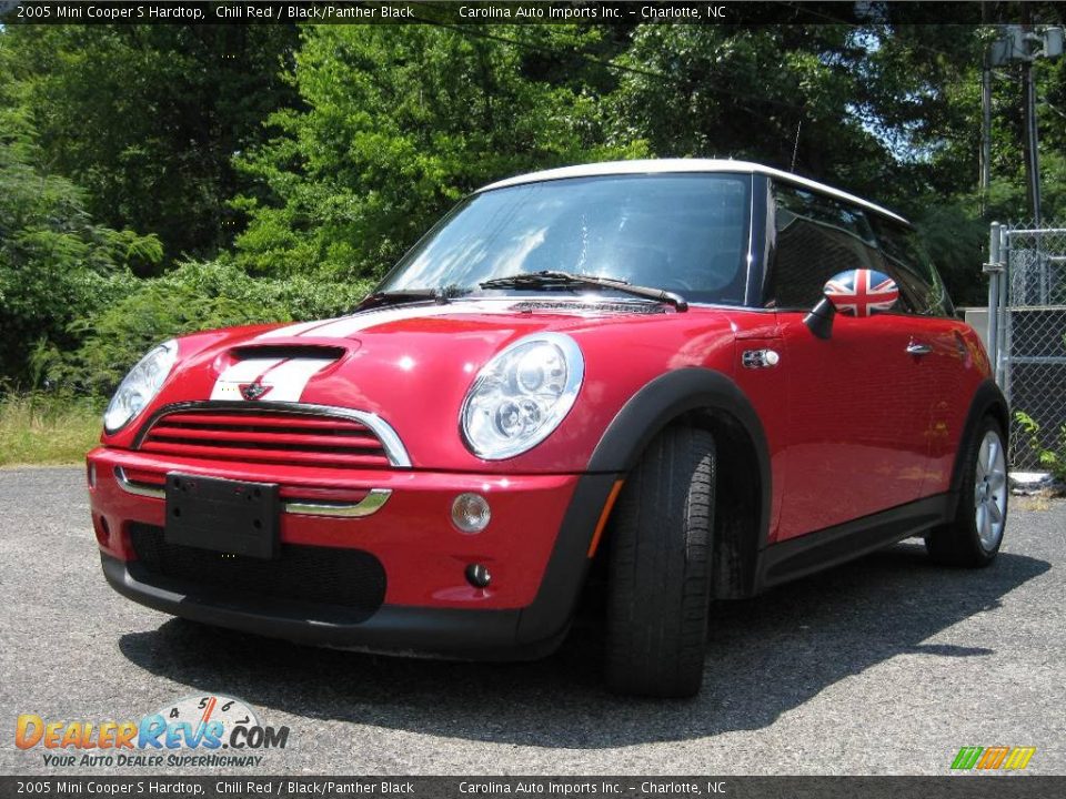 2005 Mini Cooper S Hardtop Chili Red / Black/Panther Black Photo #4