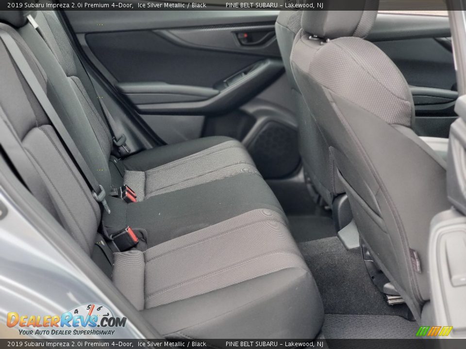 2019 Subaru Impreza 2.0i Premium 4-Door Ice Silver Metallic / Black Photo #4
