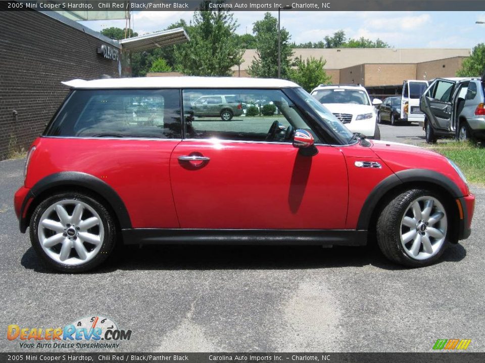 2005 Mini Cooper S Hardtop Chili Red / Black/Panther Black Photo #9