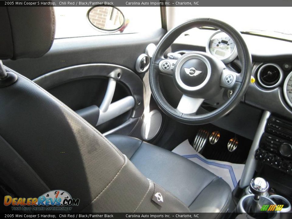 2005 Mini Cooper S Hardtop Chili Red / Black/Panther Black Photo #12
