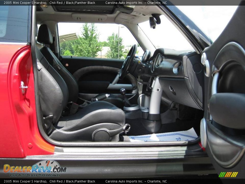 2005 Mini Cooper S Hardtop Chili Red / Black/Panther Black Photo #21