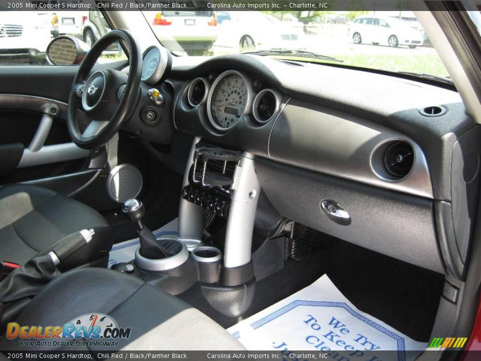 2005 Mini Cooper S Hardtop Chili Red / Black/Panther Black Photo #22