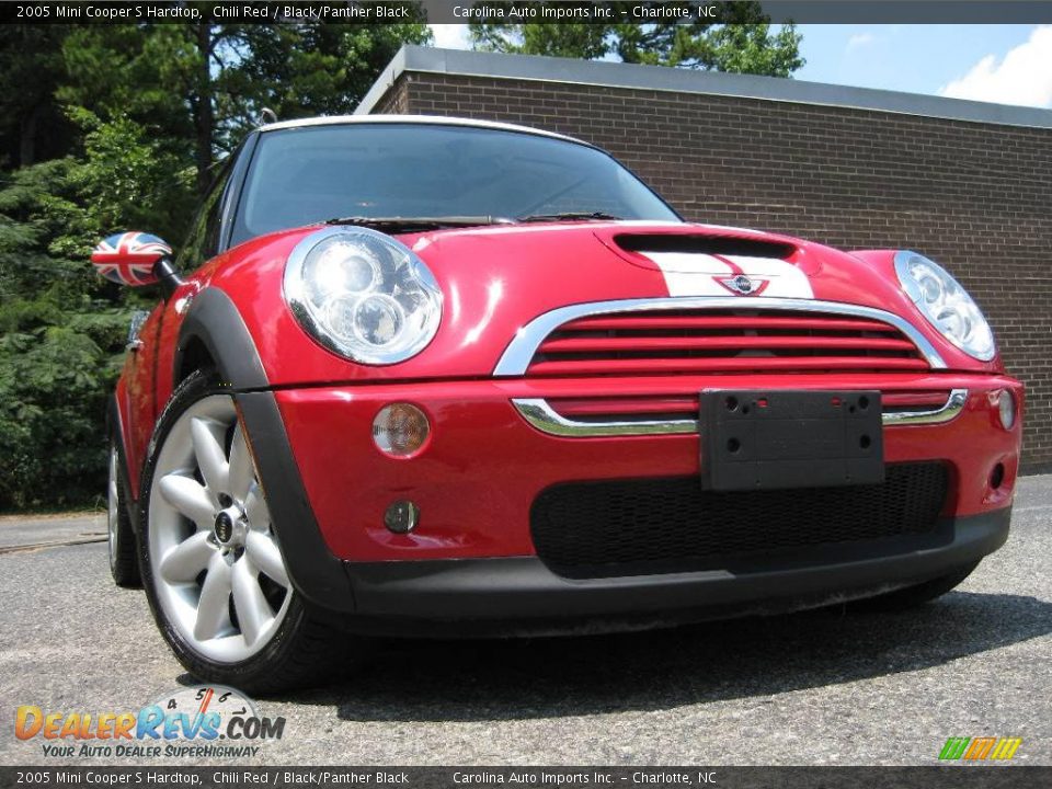 2005 Mini Cooper S Hardtop Chili Red / Black/Panther Black Photo #28