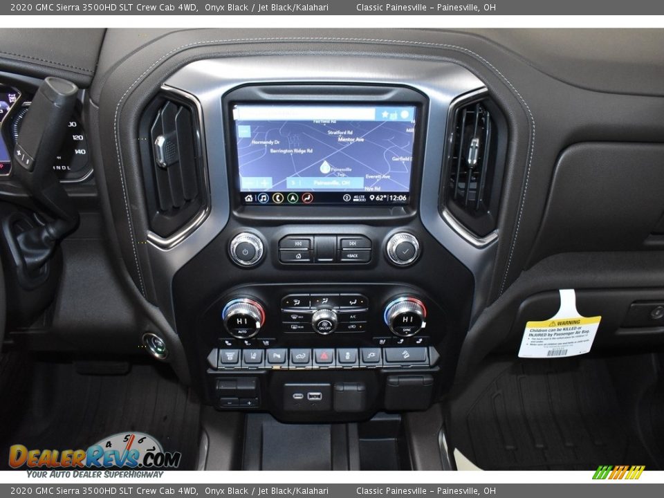 Controls of 2020 GMC Sierra 3500HD SLT Crew Cab 4WD Photo #3