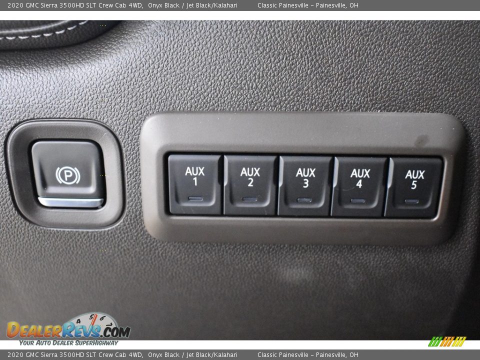 Controls of 2020 GMC Sierra 3500HD SLT Crew Cab 4WD Photo #4