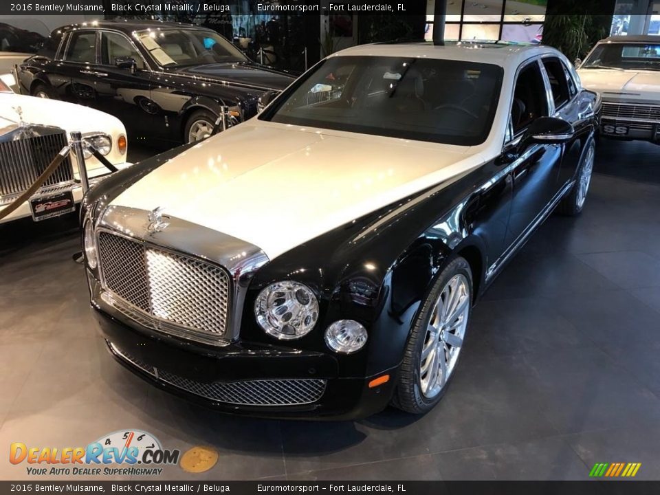 Front 3/4 View of 2016 Bentley Mulsanne  Photo #4