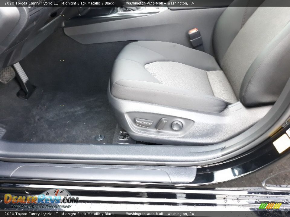 2020 Toyota Camry Hybrid LE Midnight Black Metallic / Black Photo #18