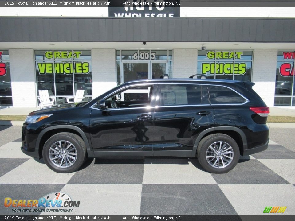 2019 Toyota Highlander XLE Midnight Black Metallic / Ash Photo #1