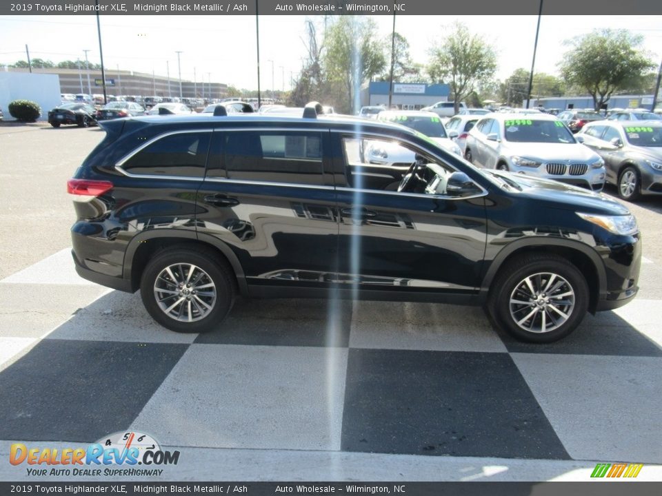 2019 Toyota Highlander XLE Midnight Black Metallic / Ash Photo #3