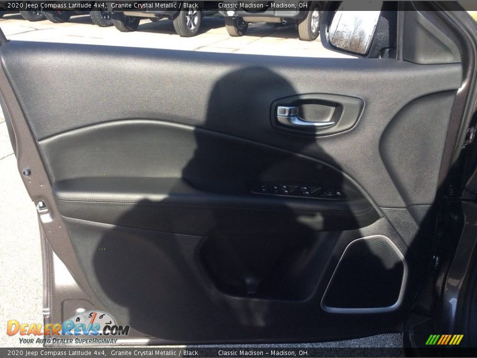 2020 Jeep Compass Latitude 4x4 Granite Crystal Metallic / Black Photo #10