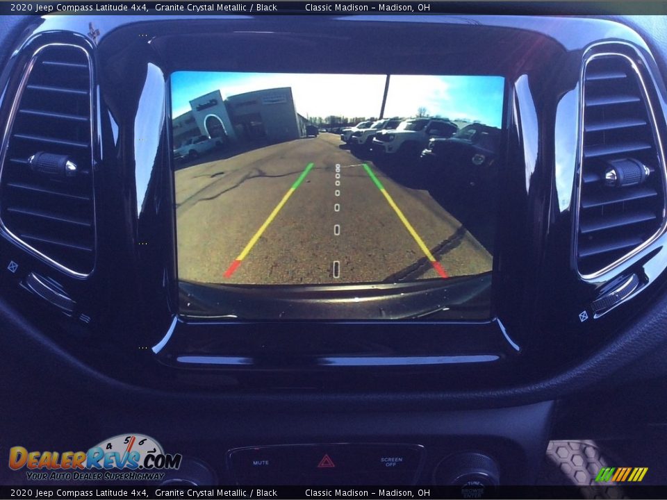 2020 Jeep Compass Latitude 4x4 Granite Crystal Metallic / Black Photo #16