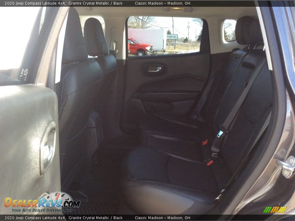 2020 Jeep Compass Latitude 4x4 Granite Crystal Metallic / Black Photo #18