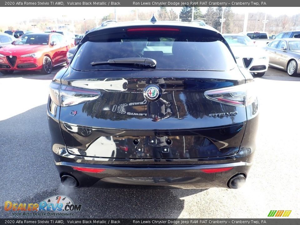 2020 Alfa Romeo Stelvio TI AWD Vulcano Black Metallic / Black Photo #5